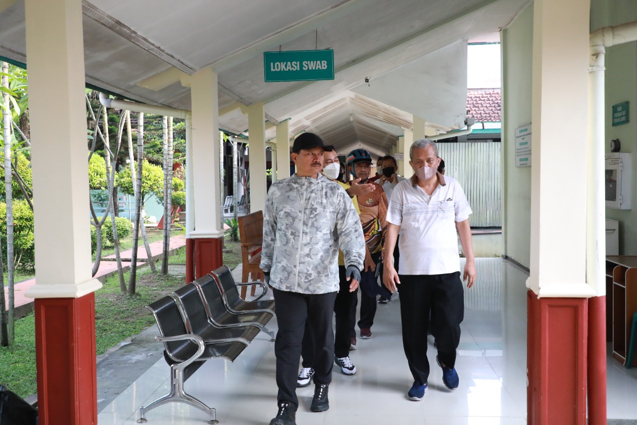 Foto 7 dari 10: Wali Kota Gowes Pagi Sembari Monitoring Proyek Pembangunan