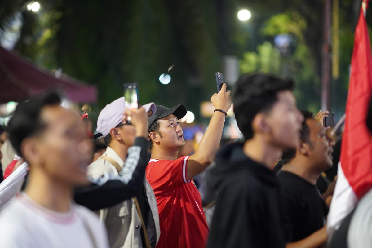 Foto 2 dari 9: Lagi, Pemkot Gelar Nobar Berhadiah, Pj Wali Kota: Ini Wujud Nasionalisme Kita Semua