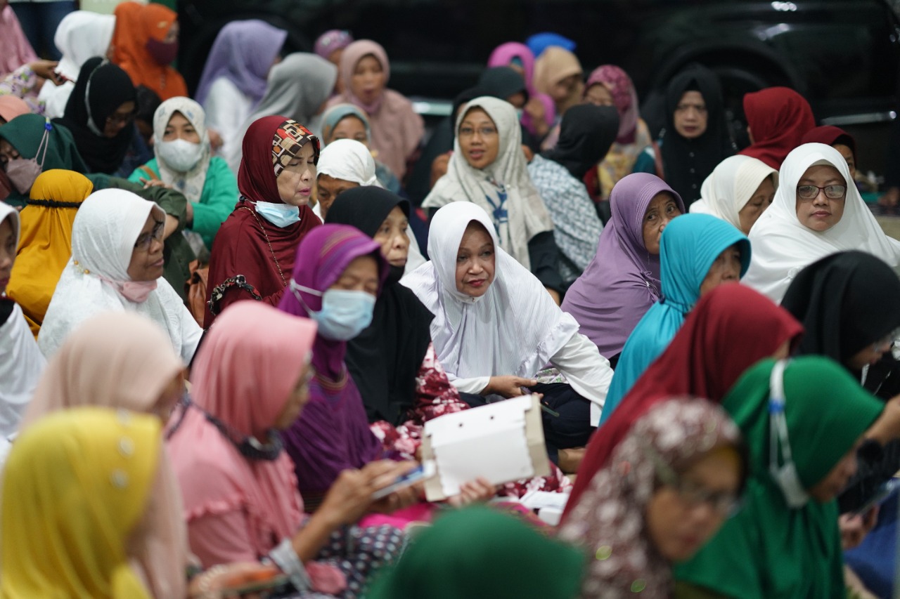 Foto 8 dari 10: Hadiri Peringatan Hari Santri PCNU, Wali Kota Sampai Terima Kasih Atas Peran Santri dan Kiai