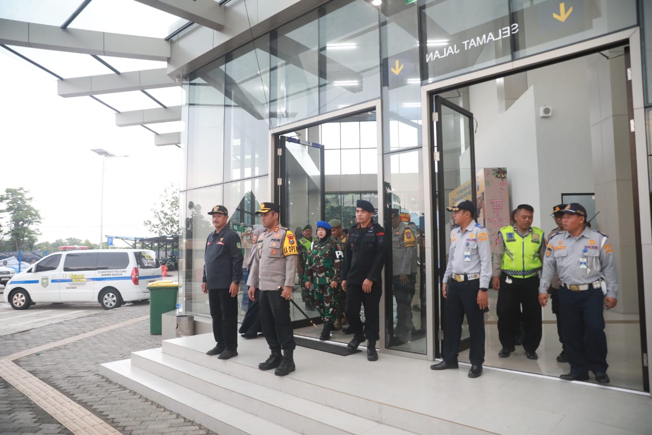 Foto 9 dari 18: Jaga Kondusivitas Kota, Forkopimda Siap Laksanakan Pengamanan Di Malam Tahun Baru