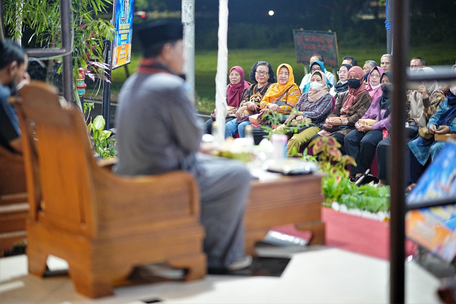 Foto 3 dari 10: Kota Kita di Kelurahan Sogaten, Wali Kota Serap Aspirasi Jelang Ramadan