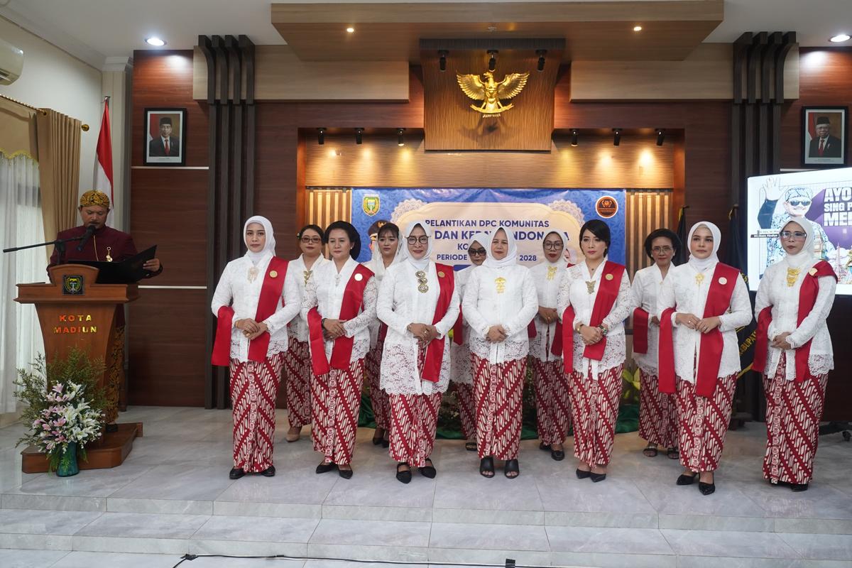 Foto 7 dari 9: Hadiri Pengukuhan KKI DPC Kota Madiun, Wali Kota Beri Pesan Bagi Pengurus