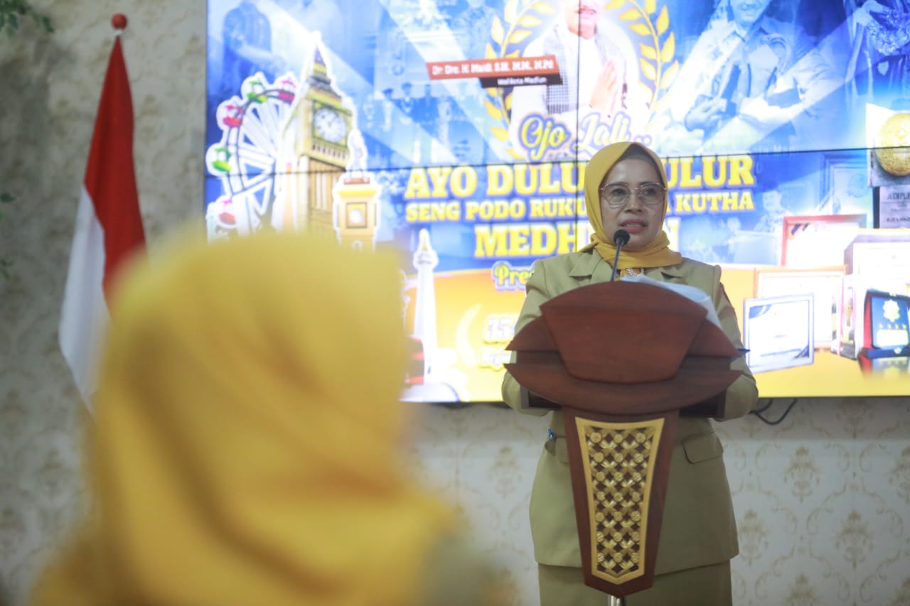 Foto 4 dari 12: Lantik Pengurus Baru KKG Dan MGMP, Wali Kota Pesan Optimalkan Pendidikan Di Kota Pendekar