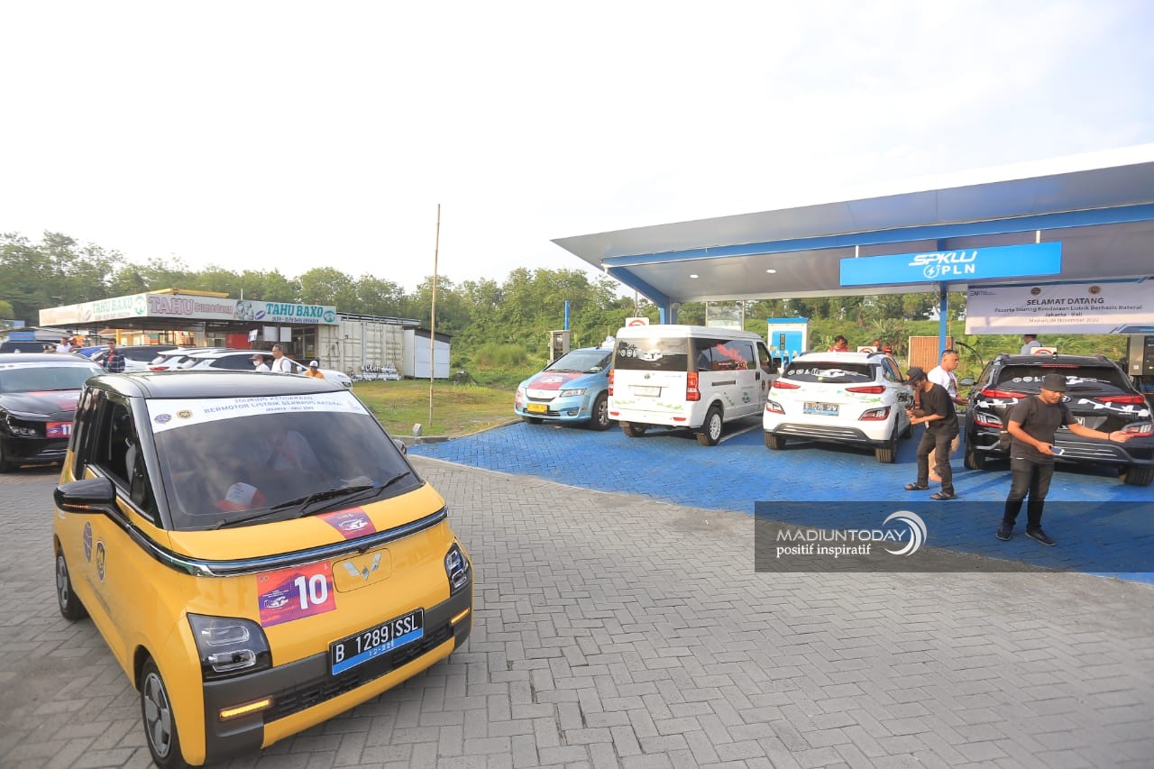 Foto 1 dari 6: Kampanye Mobil Listrik, ATPM Gelar Konvoi Jakarta-Bali