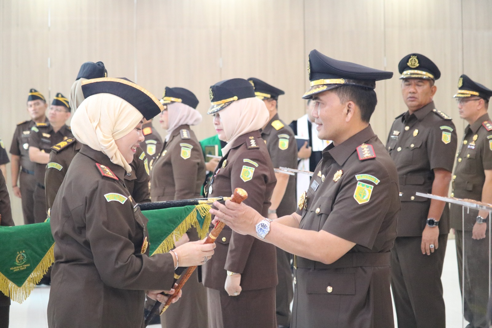 Foto 3 dari 5: Pucuk Pimpinan Berganti, Dede Sutrisna Resmi Pimpin Kejari Kota Madiun