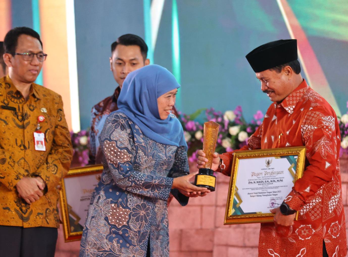 Foto utama berita: Jadi Penghargaan ke-315, Wali Kota Maidi Raih Penghargaan Ketahanan Pangan Berkat Tiga Kebijakan Ini, Apa Saja?