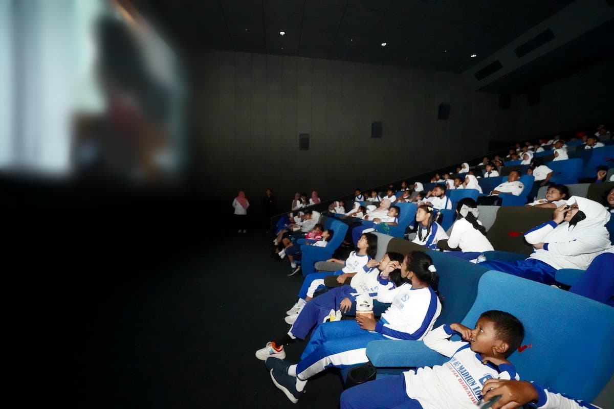 Foto 5 dari 9: Tumbuhkan Karakter Optimis dan Saling Menghargai Antar Sesama, SDN Endrakila Ajak Siswa Nobar Film di Bioskop
