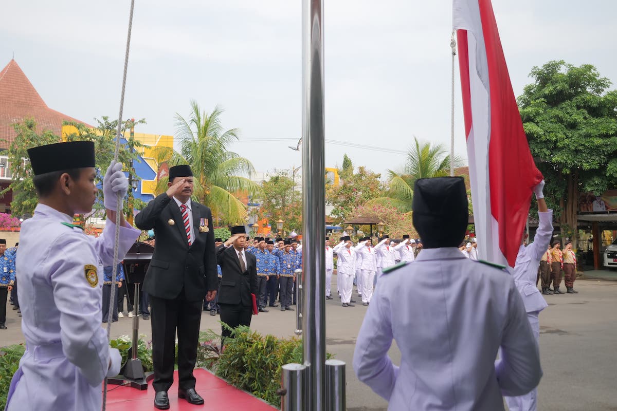 Foto 3 dari 9: Pimpin Apel Hari Pahlawan, Wali Kota Harap Masyarakat Teladani Semangat Pahlawan
