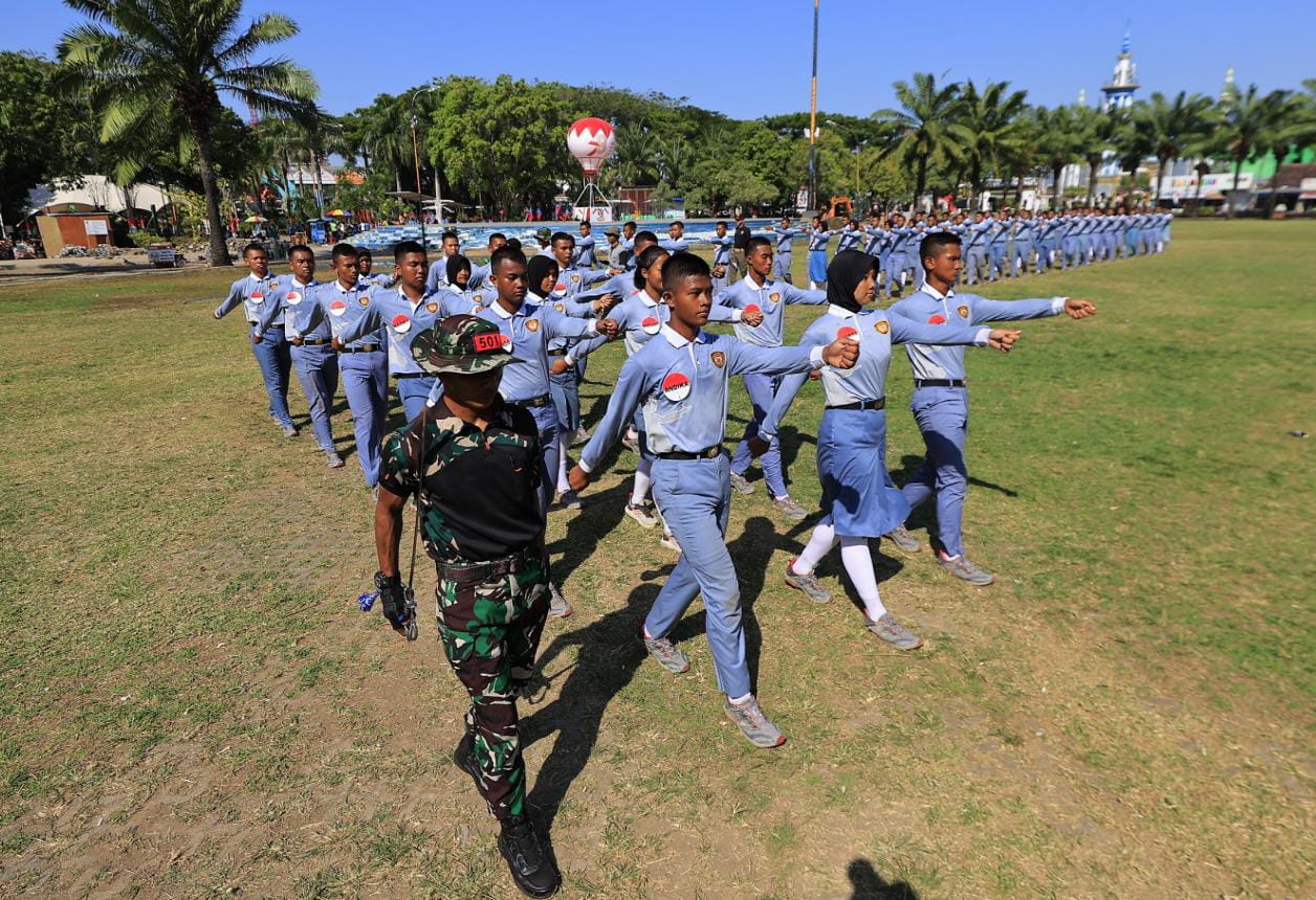 Foto 6 dari 9: Latihan Pengibaran Bendera