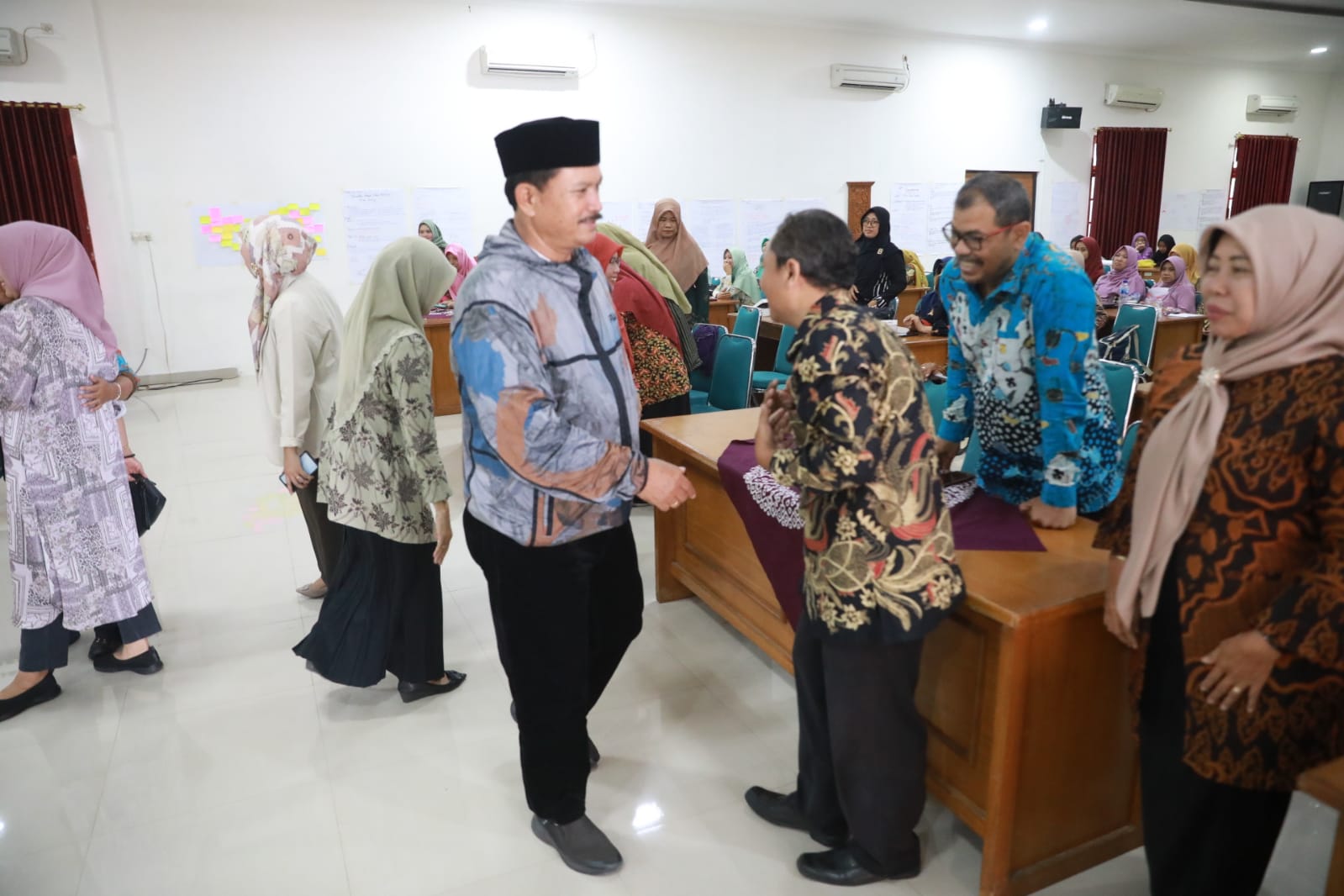Foto 10 dari 11: Hadiri Bimtek Bersama Guru PAUD-SD, Wali Kota Harap Optimal dalam Pemanfaatan PMM