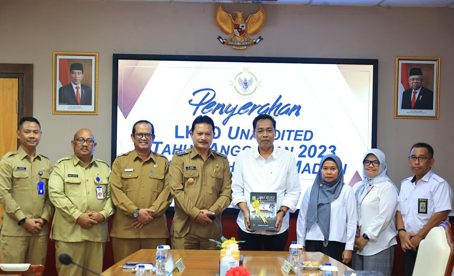 Foto 1 dari 5: Konsisten Jadi yang Pertama Se-Jatim, Kota Madiun Serahkan Laporan Ke BPK RI