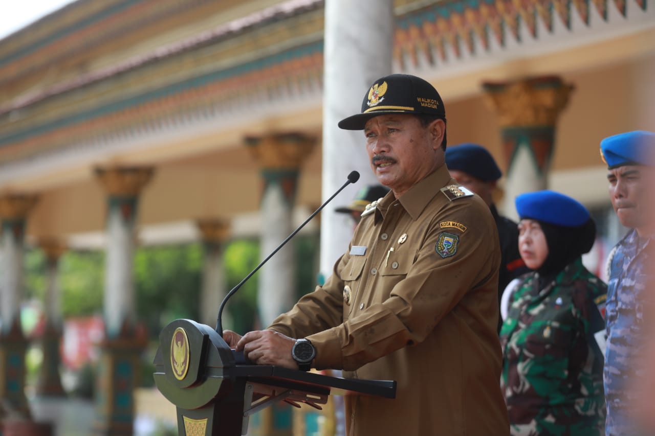 Foto utama berita: Pimpin Apel Siaga Satlinmas Pengamanan Pemilu, Wali Kota: Kota Kita Sudah Ready Semua