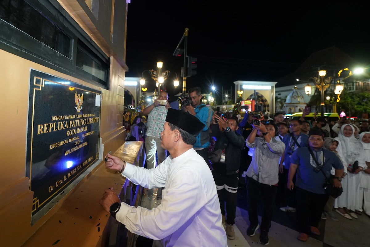 Foto 1 dari 11: Resmikan Ikon Dunia di Kawasan PSC dan PRC, Wali Kota Harap Jadi Magnet Baru Wisatawan