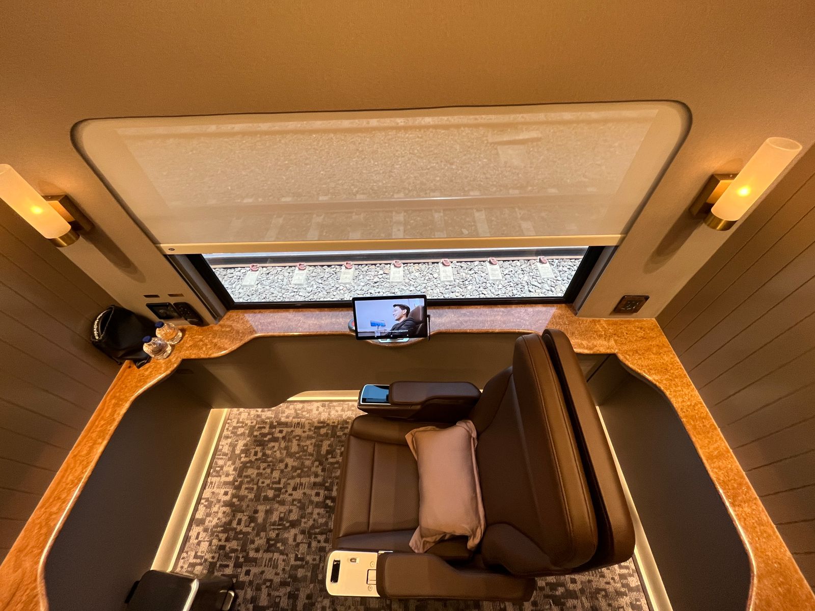 Foto 2 dari 3: Ingin Pengalaman Baru Naik KA, PT KAI Luncurkan Kereta Suite Class