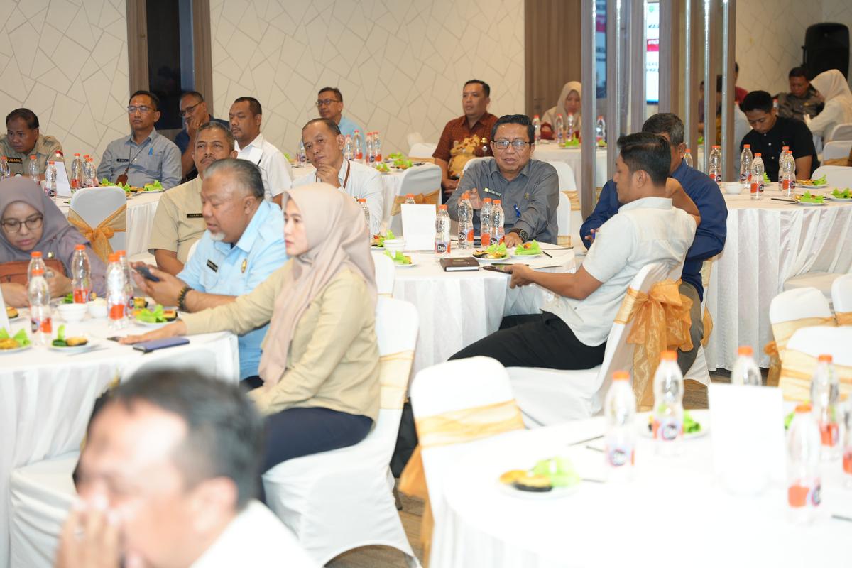 Foto 6 dari 8: Rakor TKPK dan Sosialisasi RPJPD 2025-2045, Pj Wali Kota: Masyarakat Harus Paham Arah Pembangunan 20 Tahun Mendatang