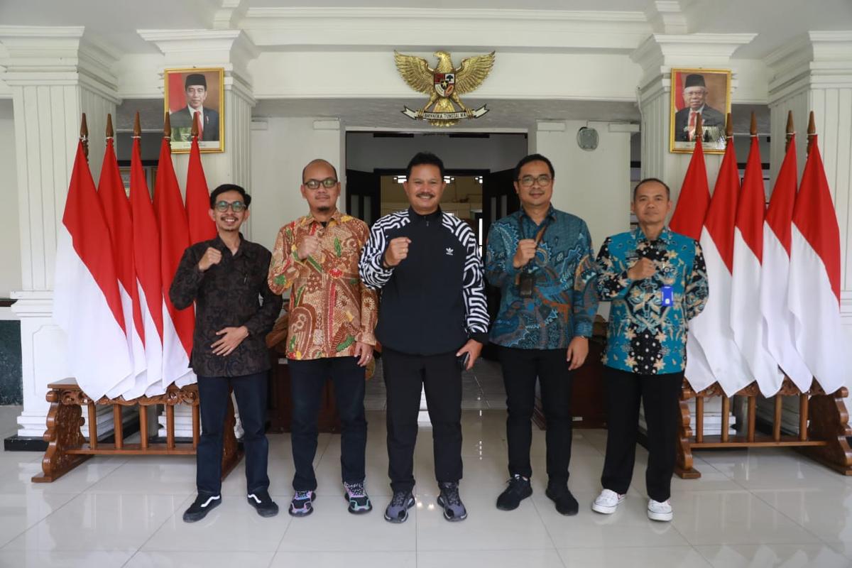 Foto 12 dari 14: Layani Lima Audiensi, Wali Kota Bahas Investasi Hingga Kerja Sama Pembangunan Di Kota Madiun