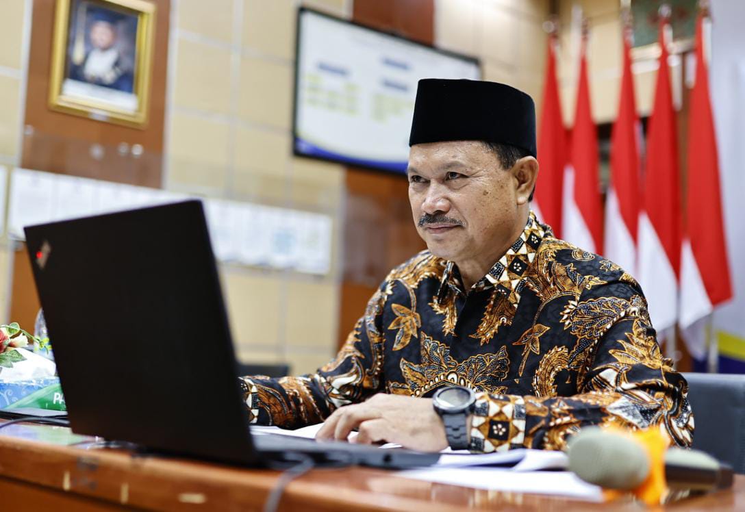 Foto 8 dari 10: Lulus Sidang Proposal Disertasi, Wali Kota : Semoga Bisa Jadi Rujukan Evaluasi Smart City