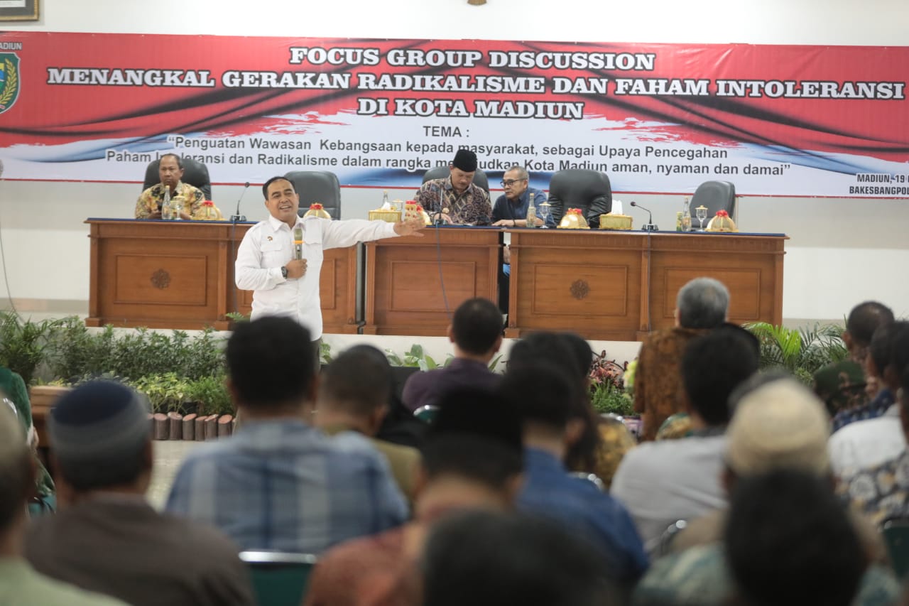 Foto 2 dari 9: Sarasehan Antisipasi Paham Radikalisme, Wali Kota: Paham Radikalisme Menyalahi Norma yang Ada