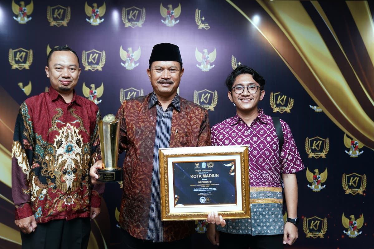 Foto 5 dari 5: Kota Madiun Sabet Anugerah KI Award Jatim Kategori Kota Informatif