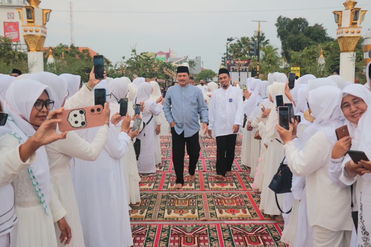 Foto 11 dari 14: Halal Bihalal dengan Pedagang PRC, Wali Kota Sampaikan Rencana Penyempurnaan Kawasan