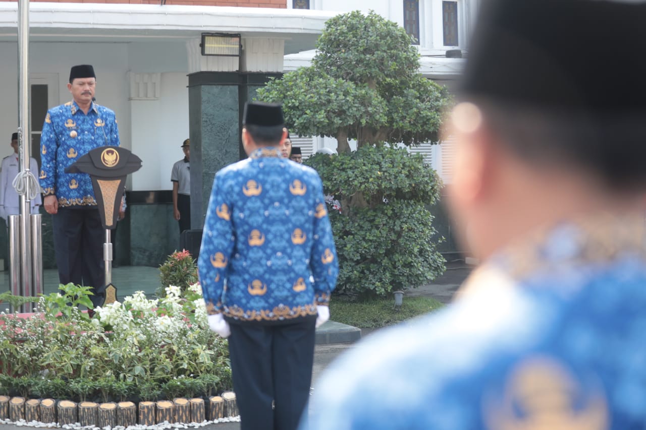Foto 7 dari 7: Peringati Hari Sumpah Pemuda, Wali Kota: Pemuda Harus Bisa Mengambil Peran Sesuai Kemampuan Masing-masing