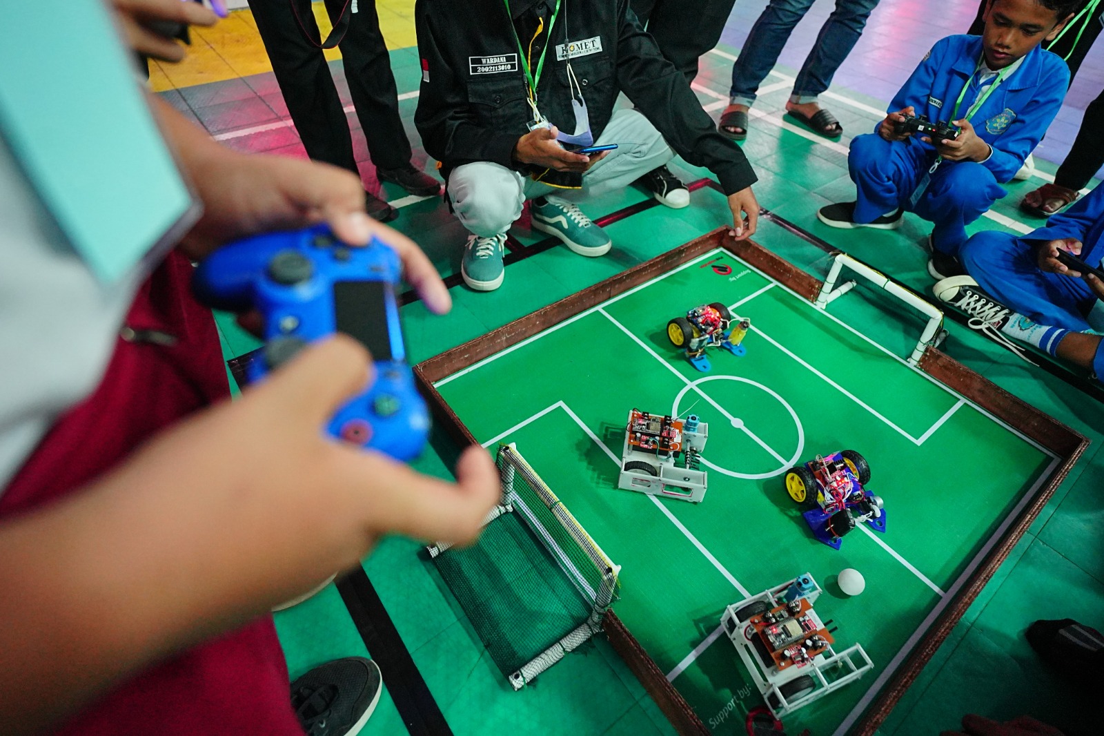 Foto 4 dari 10: Wadahi Pecinta Robot Berkompetisi, UNIPMA Gelar Robofest Nasional 2023