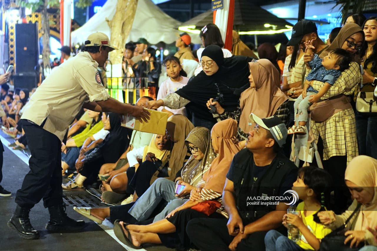Foto 6 dari 9: Musik Mengalun, Kepedulian Bergerak, Warga Madiun Galang Dana untuk NTT