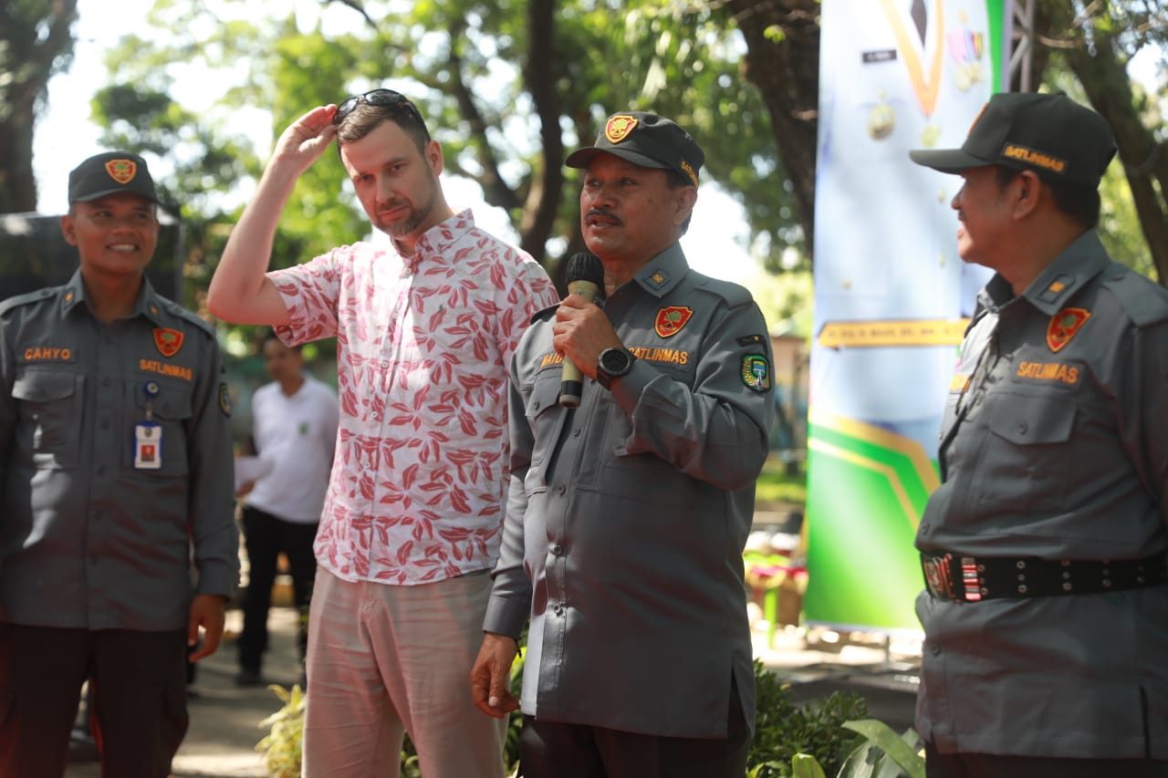 Foto 5 dari 15: Hadiri Bimtek Kesiapsiagaan Pemilu, Wali Kota : Satlinmas Ujung Paling Depan Masyarakat