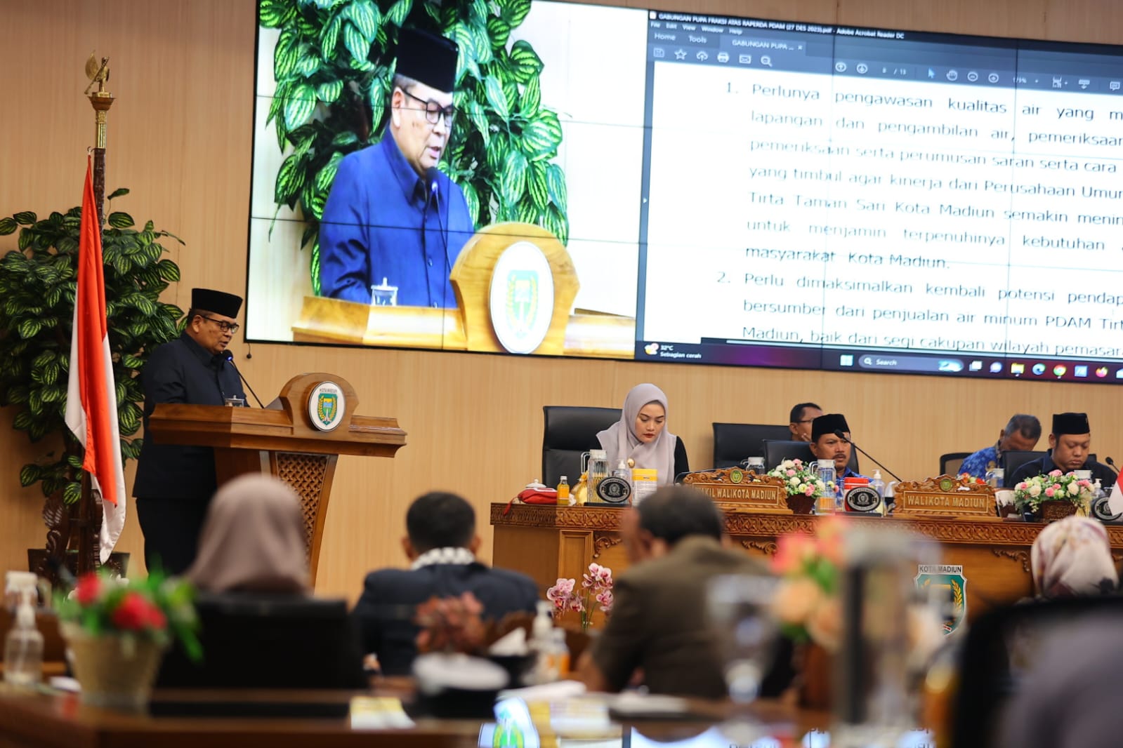 Foto 1 dari 9: Rapat Paripurna Bahas Sejumlah Raperda, Pemkot-DPRD Fokus Peningkatan Kesejahteraan Masyarakat
