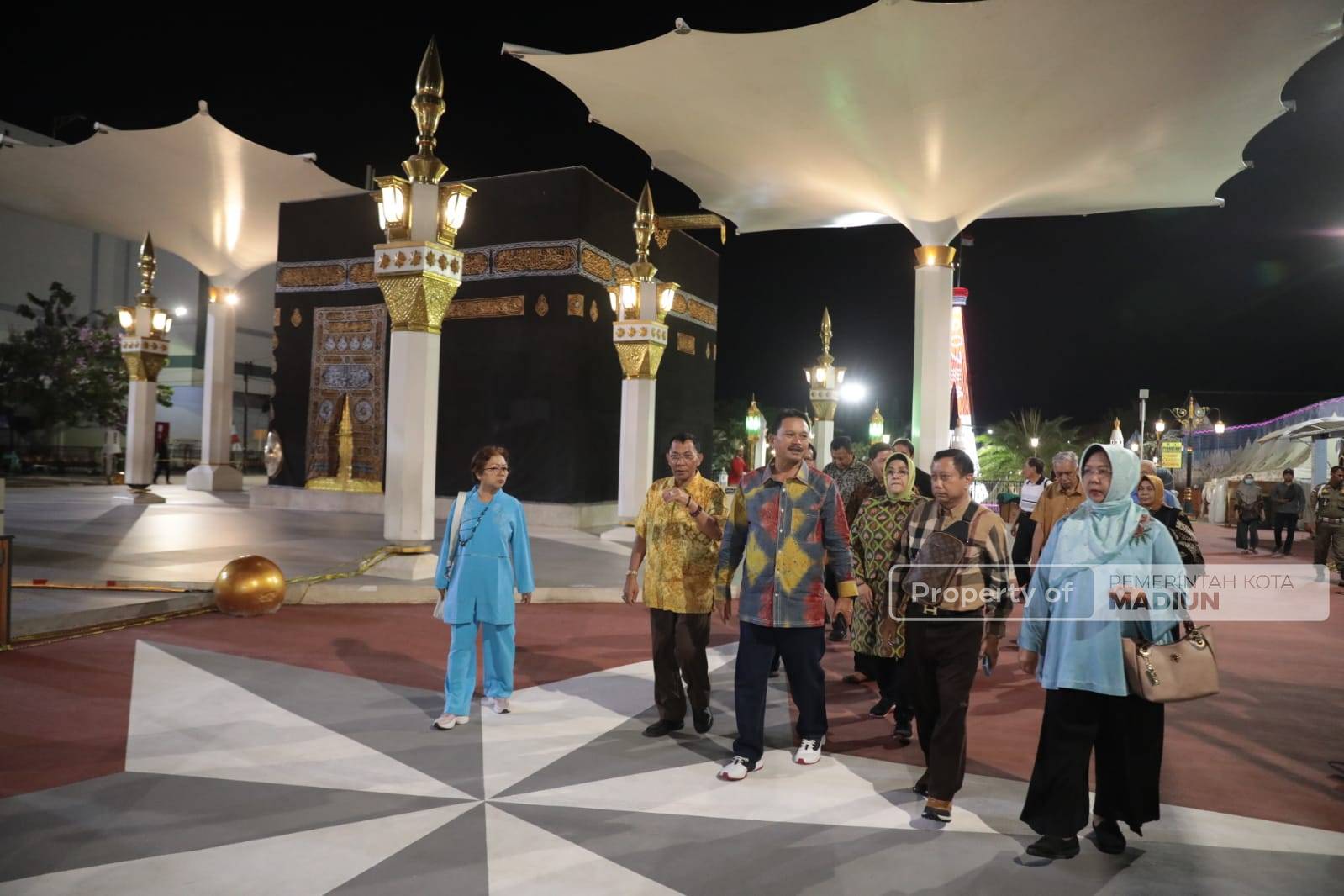 Foto 4 dari 13: Sambut Pensiunan Pemprov Jatim, Wali Kota Ajak Keliling Lihat Keindahan Kota