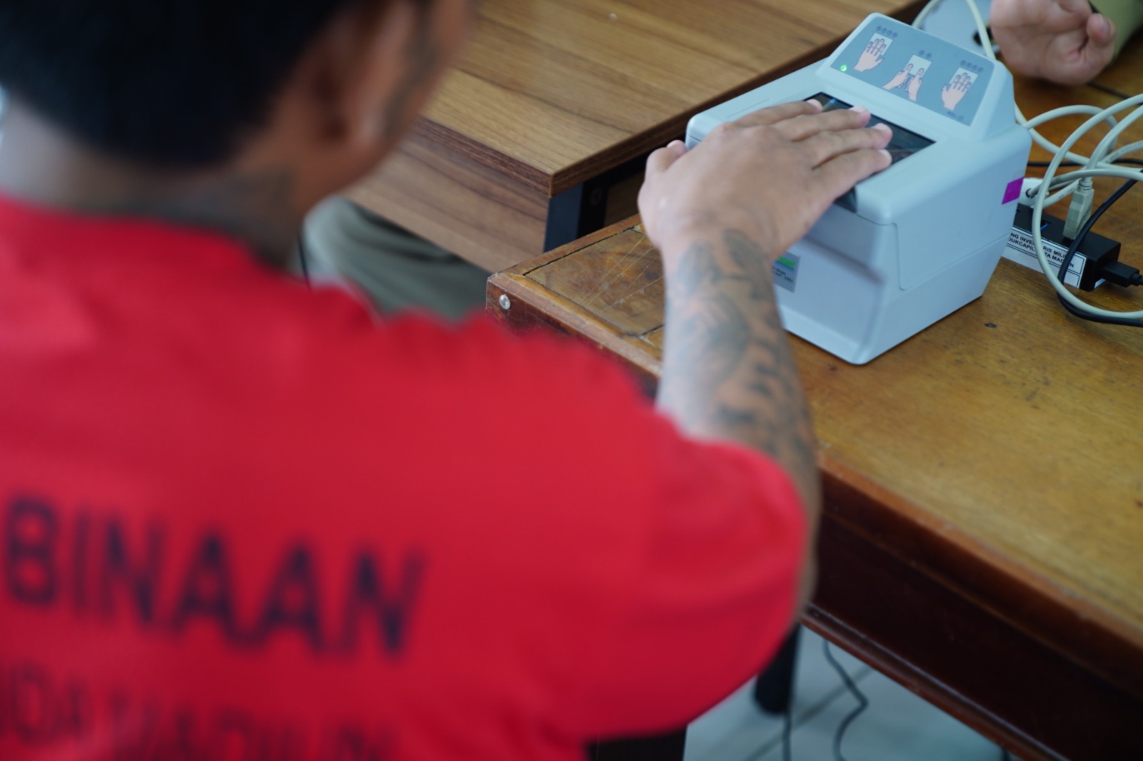 Foto 2 dari 8: Lindungi Hak Pilih Warga Binaan, Dukcapil Gelar Pemeriksaan Biometrik di Lembaga Pemasyarakatan