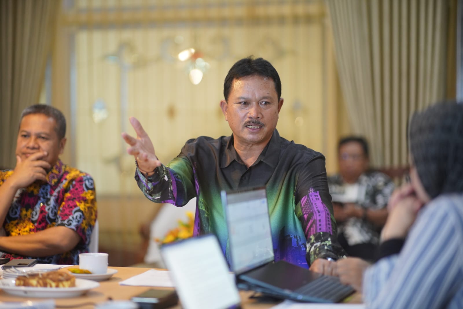 Foto utama berita: Wawancara Dengan Tim Asesor UT, Wali Kota Paparkan Program Smart City Madiun