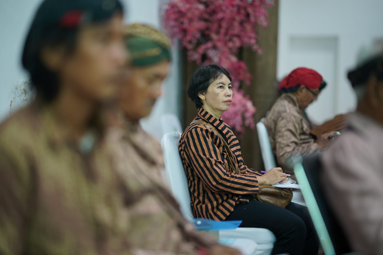 Foto 8 dari 10: Dibuka Wali Kota Maidi, Sarasehan Penghayat Kepercayaan Diharap Jadi Sarana Sosialisasi Jelang Pemilu
