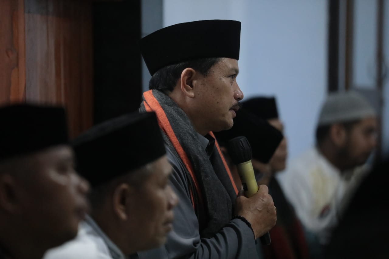 Foto 2 dari 12: Shalat Isya Berjamaah Di Darul Muttaqien, Wali Kota Sampaikan Oleh-oleh Dari Negeri Kincir Angin