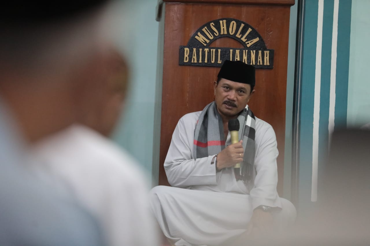 Foto 3 dari 11: Safari Ramadan di Musala Baitul Jannah, Wali Kota Maidi Juga Serap Aspirasi Jamaah