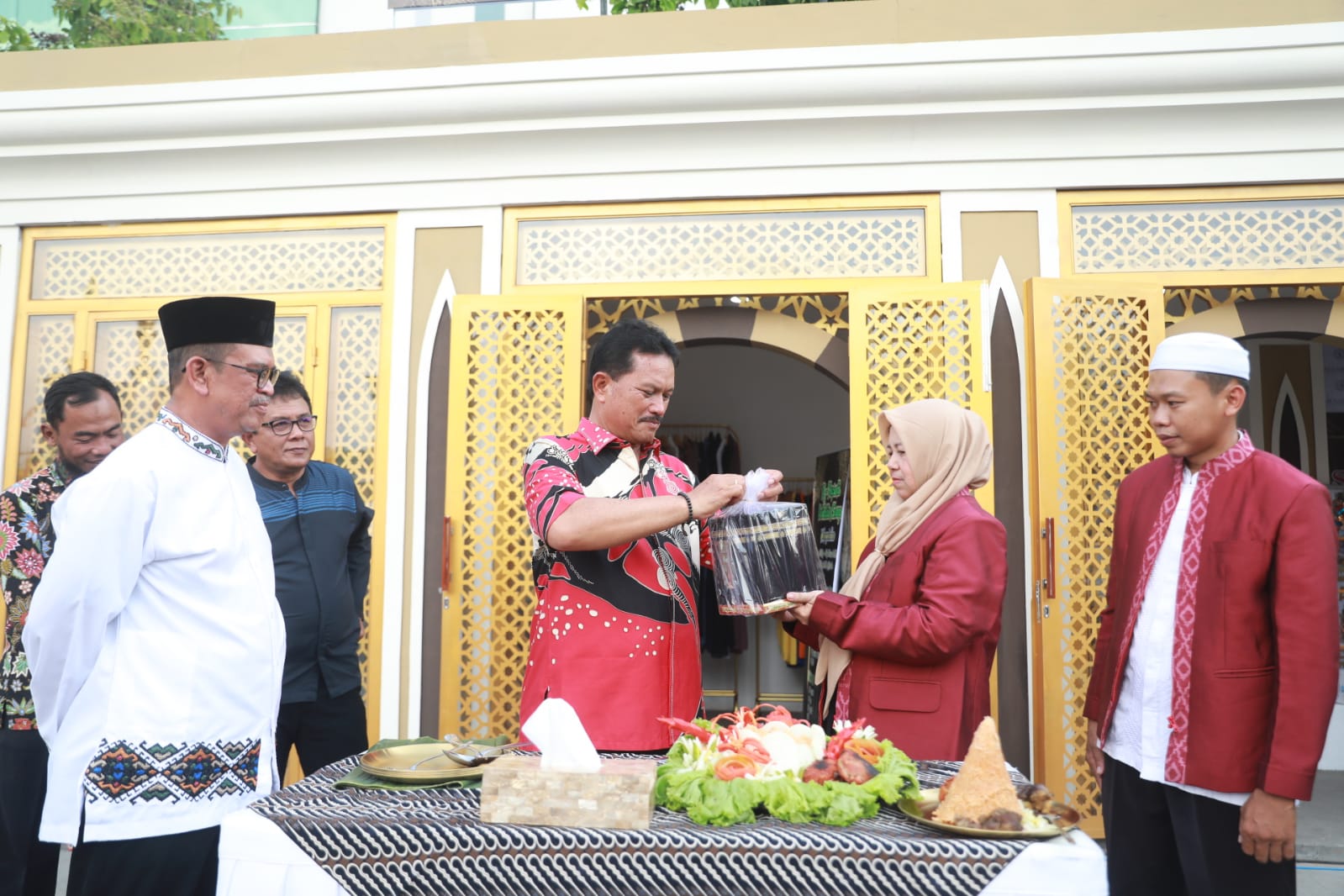 Foto 3 dari 15: Jadi Lokasi Manasik Umroh, PRC Kini Juga Dilengkapi Pusat Perbelanjaan Khas Arab