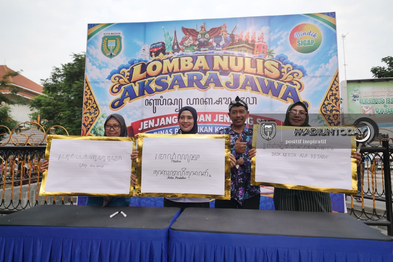 Foto 4 dari 18: 1.588 Pelajar Madiun Rawat Warisan Budaya Jawa Lewat Aksara dan Geguritan