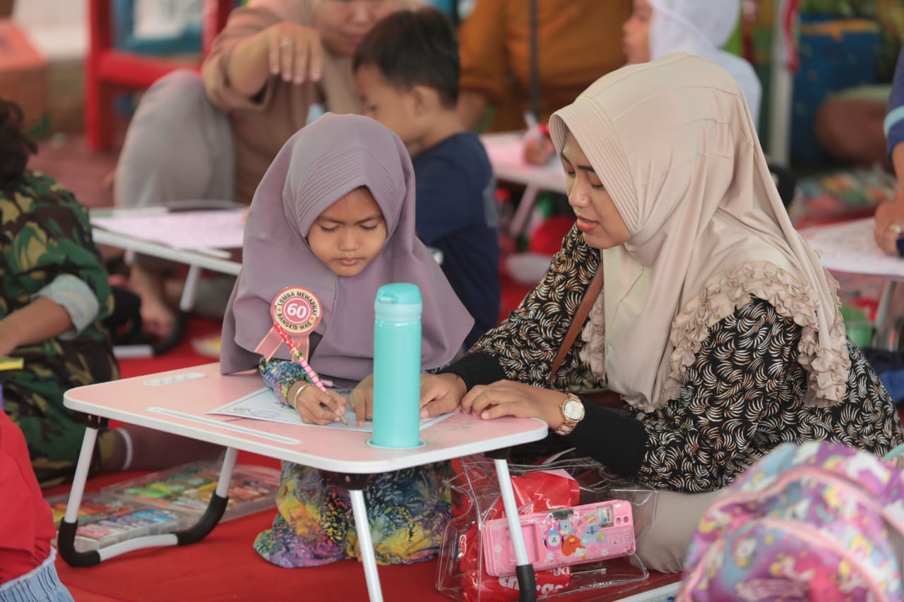Foto 1 dari 10: Ajak Anak Berekspresi Lewat Seni, SDN 02 Nambangan Kidul Gelar Lomba Mewarnai