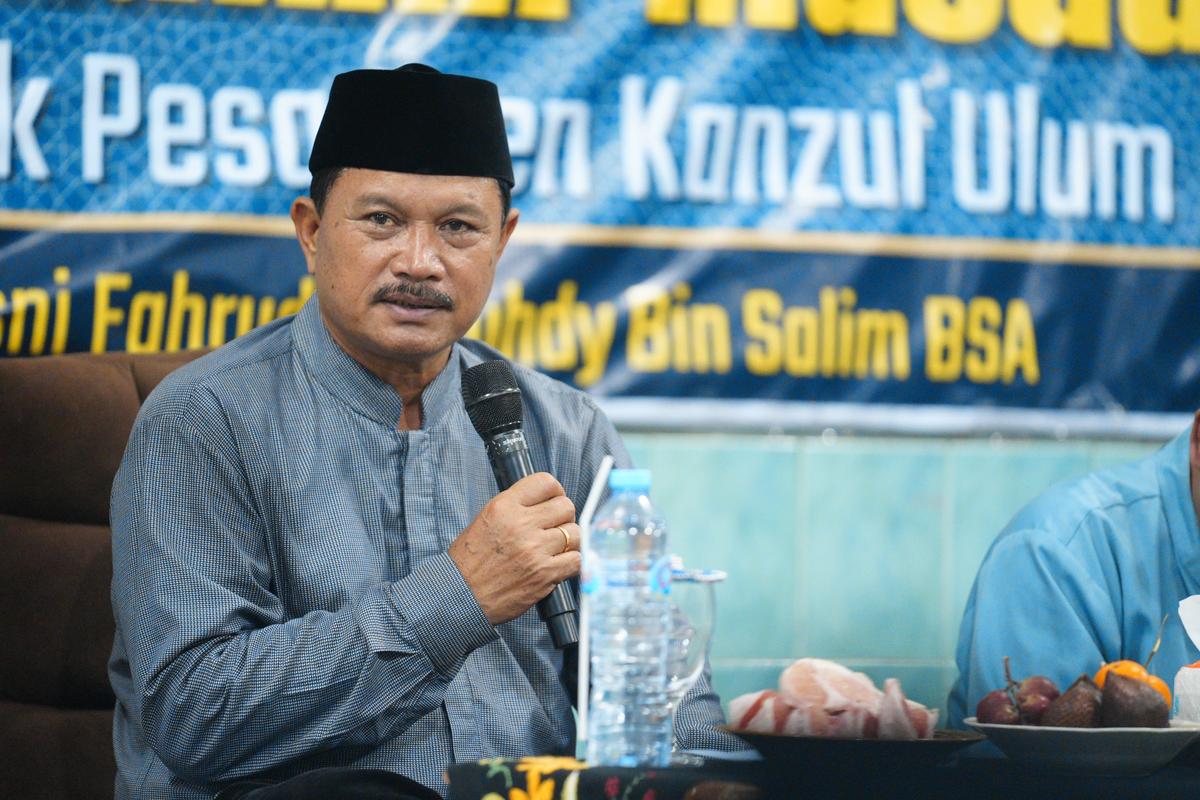 Foto 2 dari 7: Wali Kota Hadiri Haul Muassis Al Maghfurlah Ponpes Kanzul Ulum
