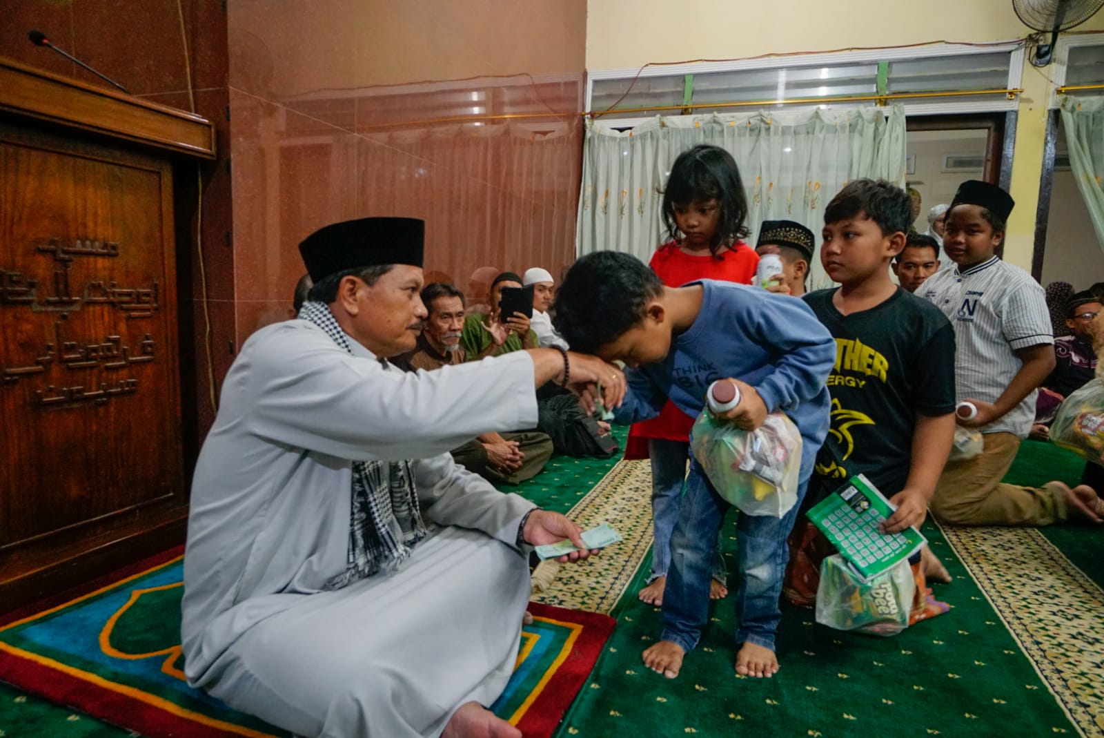Foto 6 dari 16: Terus Berlanjut, Safari Ramadan Wali Kota Maidi Jadi Ajang Serap Aspirasi Hingga Sosialisasi Persiapan Idul Fitri