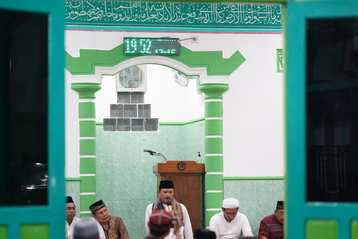 Foto 4 dari 9: Safari Tarawih Di Masjid Al-Barokah Banjarejo, Wali Kota Harap Warga Tingkatkan Kegiatan Keagamaan Di Rumah Ibadah