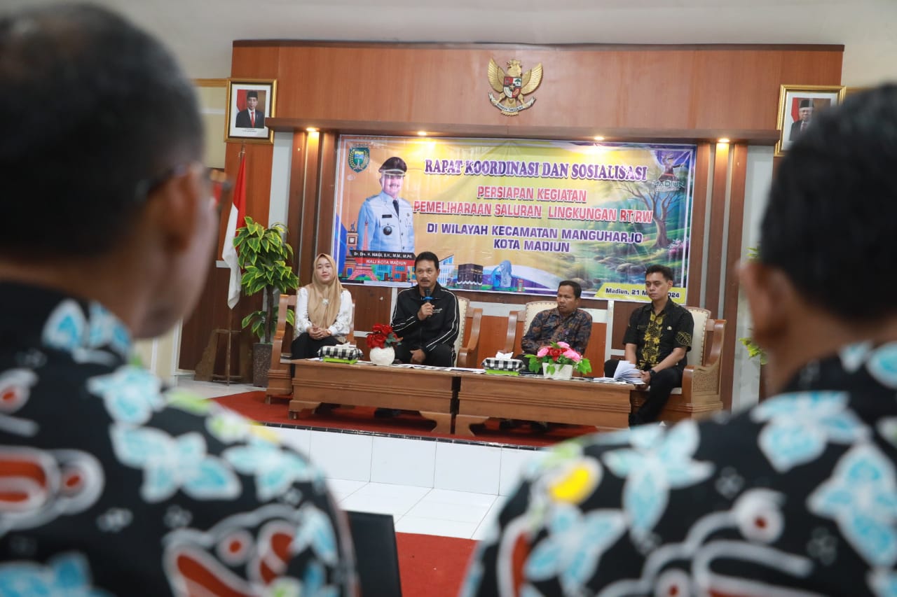 Foto 5 dari 10: Rakor Pemeliharaan Saluran Lingkungan Wilayah Manguharjo, Pemkot Tambah Anggaran Kebersihan Jadi Rp 10 Juta Per RT