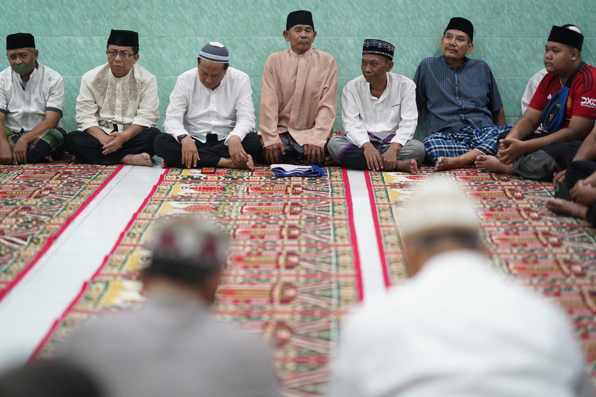 Foto 9 dari 9: Safari Tarawih Di Masjid Al-Barokah Banjarejo, Wali Kota Harap Warga Tingkatkan Kegiatan Keagamaan Di Rumah Ibadah