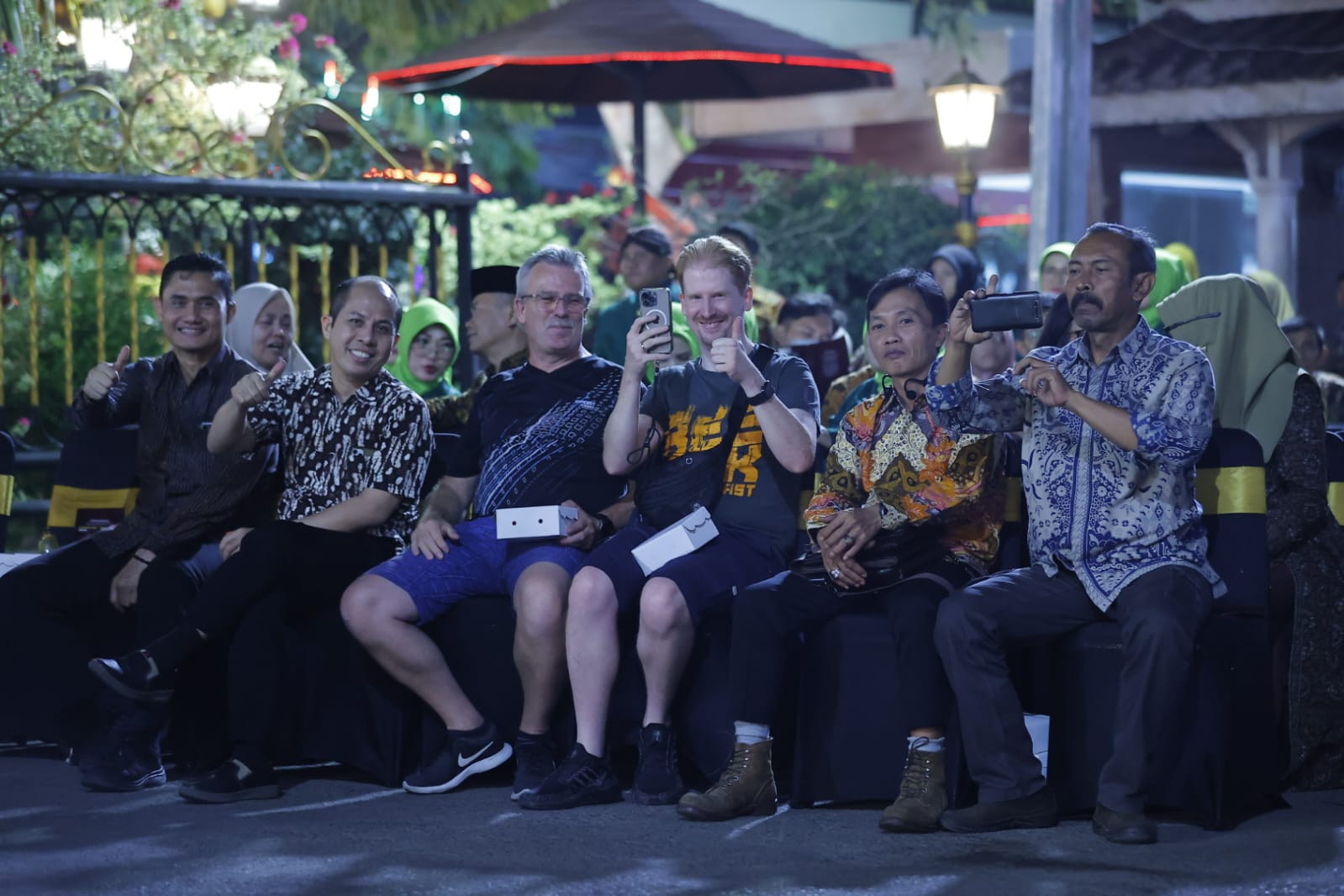 Foto 7 dari 10: Ada Bule Jerman di Muhibah Budaya, Kota Madiun Makin Sering Dikunjungi Turis Mancanegara
