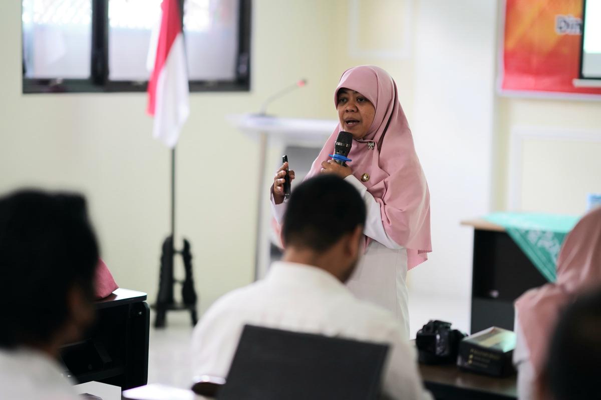 Foto 4 dari 9: Pengajuan Izin Tenaga Medis Dan Tenaga Kesehatan Beralih Ke MPPD, DPMPTSP Kota Madiun Gelar Forum Konsultasi Publik Untuk Petakan Kendala