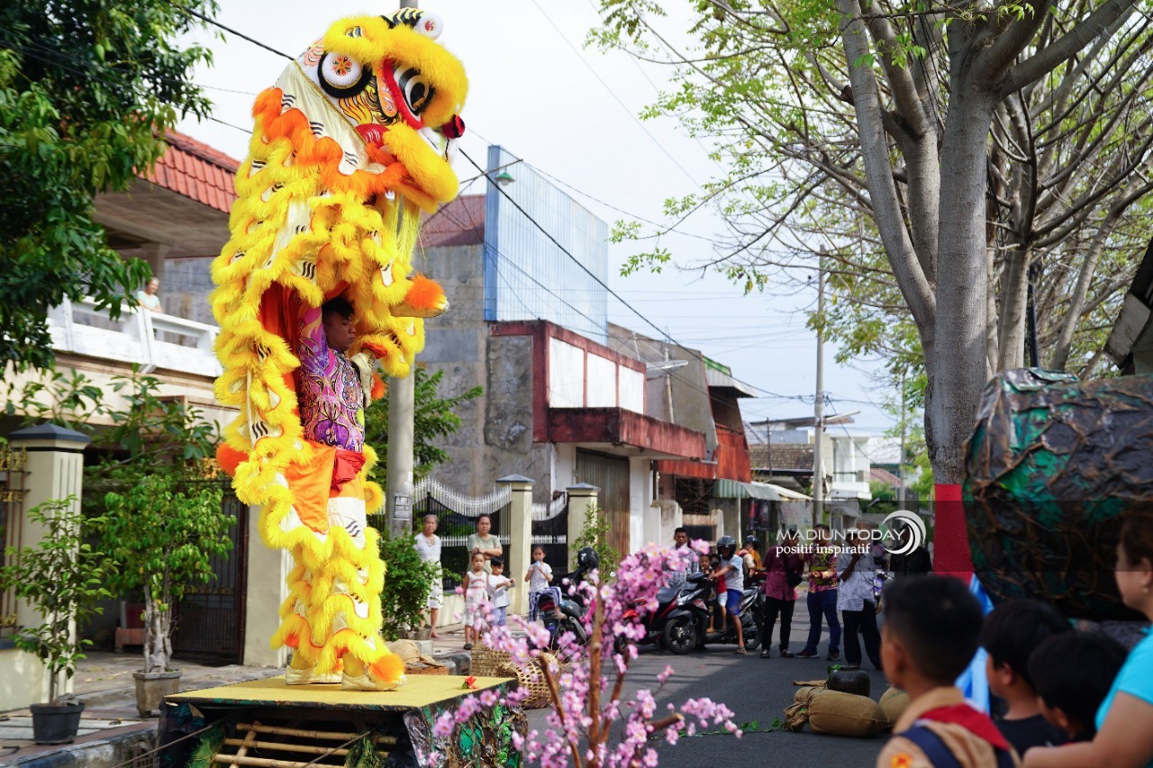Foto 4 dari 8: Jadi Perwakilan Jatim, Xia Dragon and Lion Dance Madiun Siap Unjuk Gigi di Kejurnas FOBI 2022