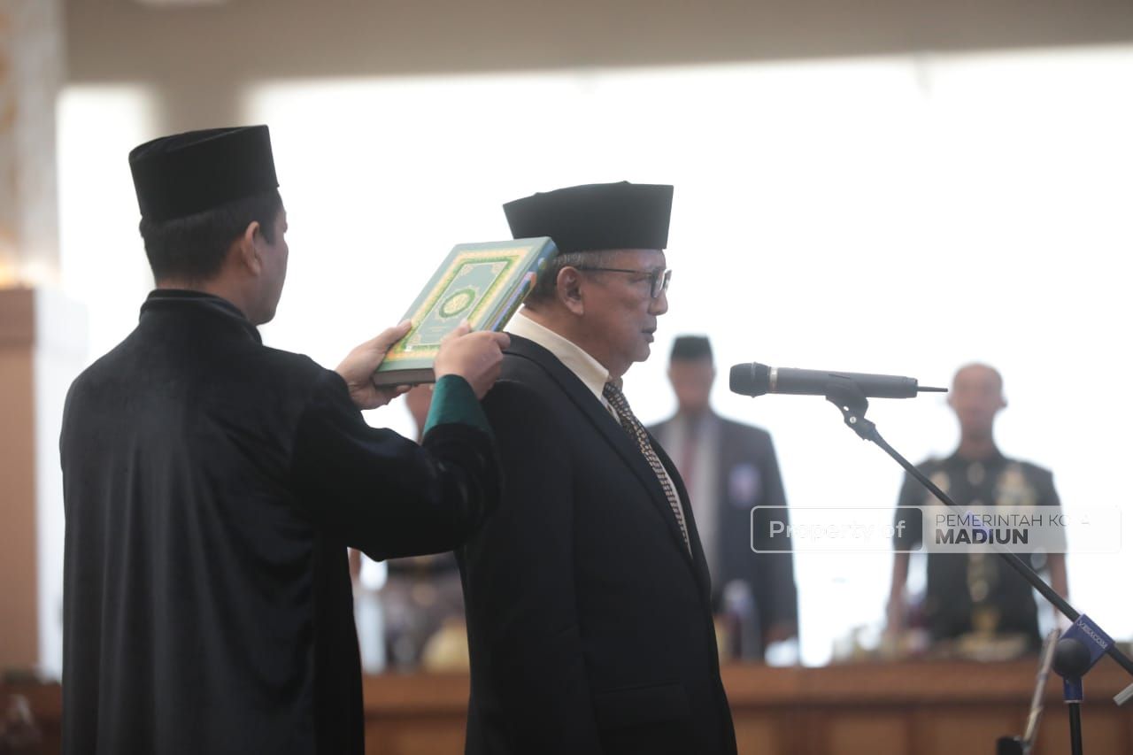 Kursi DPRD Kembali Lengkap, Pengucapan Sumpah Anggota PAW Berlangsung Khidmat