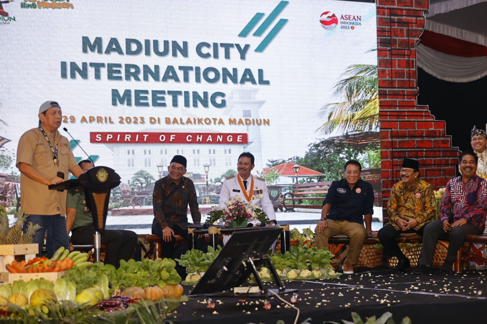 Foto 5 dari 8: Tak Hanya Beri Masukan, Para Tokoh Juga Puji Kemajuan Kota Madiun Saat MCIM