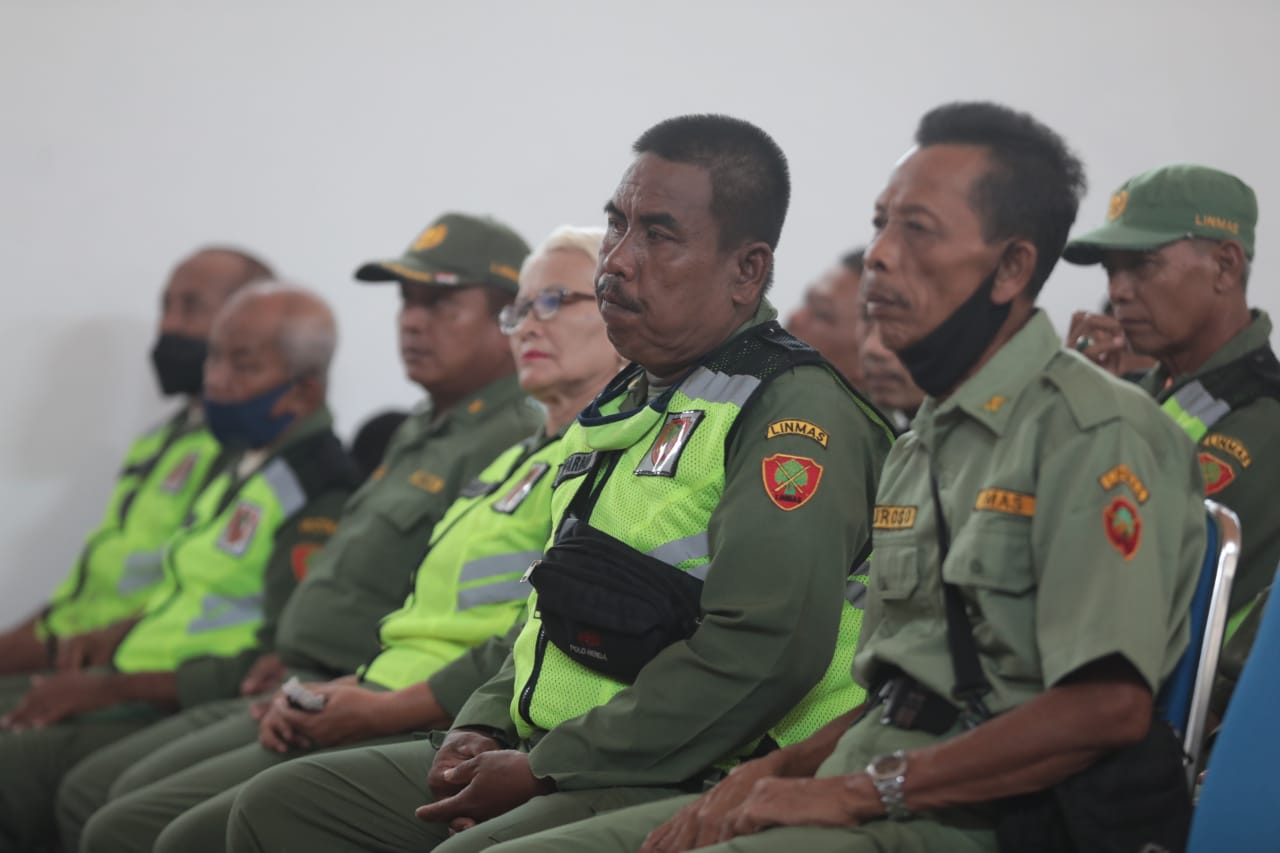 Foto 12 dari 12: Bertemu Masyarakat Kelurahan Taman, Wali Kota Serap Aspirasi Sekaligus Sampaikan Program Pembangunan