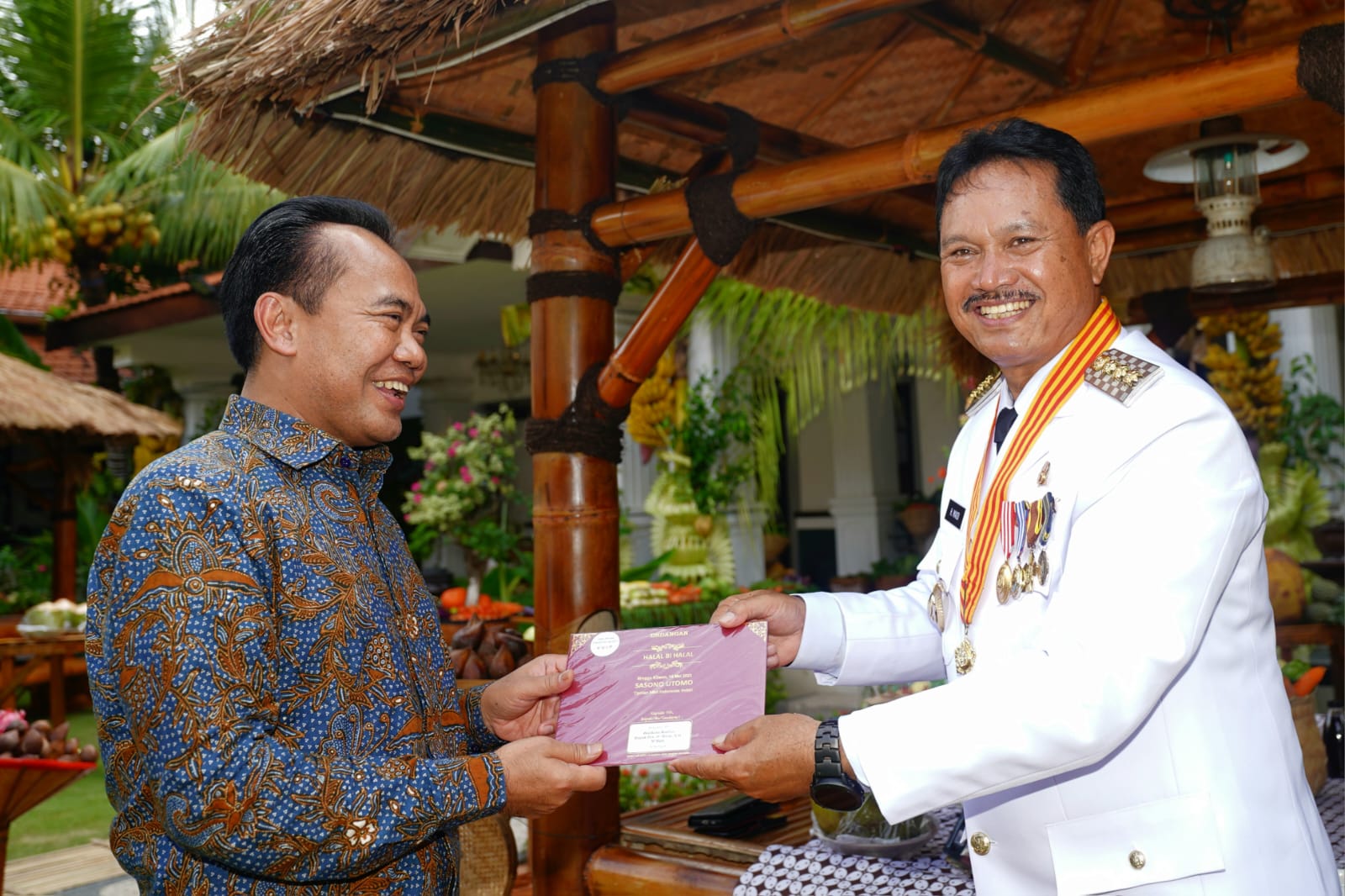 Foto 2 dari 9: Datang Ke Kota Madiun, Sesmenko Bidang Perekonomian Silaturahim Dengan Wali Kota